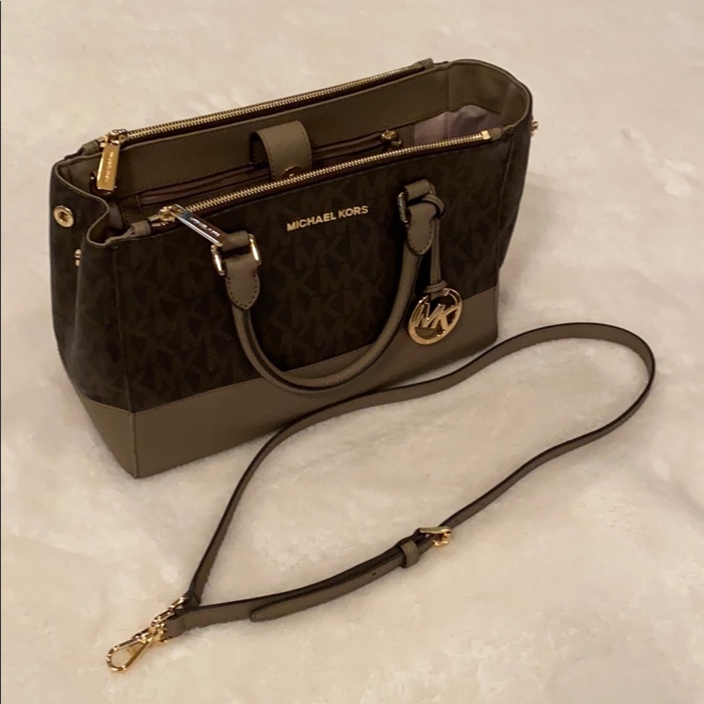 Michael Kors Purse - Picture 2 of 4